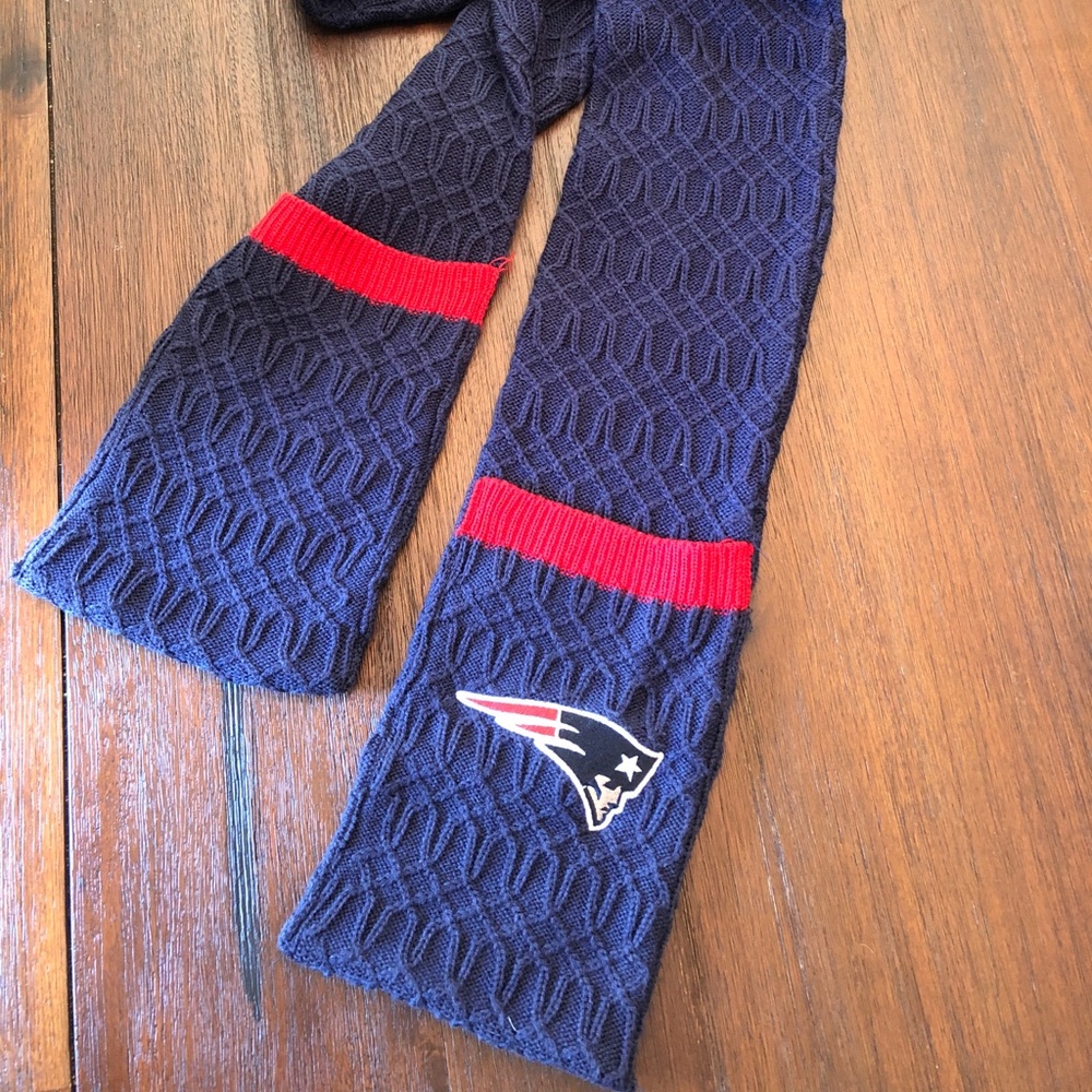 Knit Patriots scarf